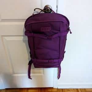Yeti CROSSROADS™22L BACKPACK purple